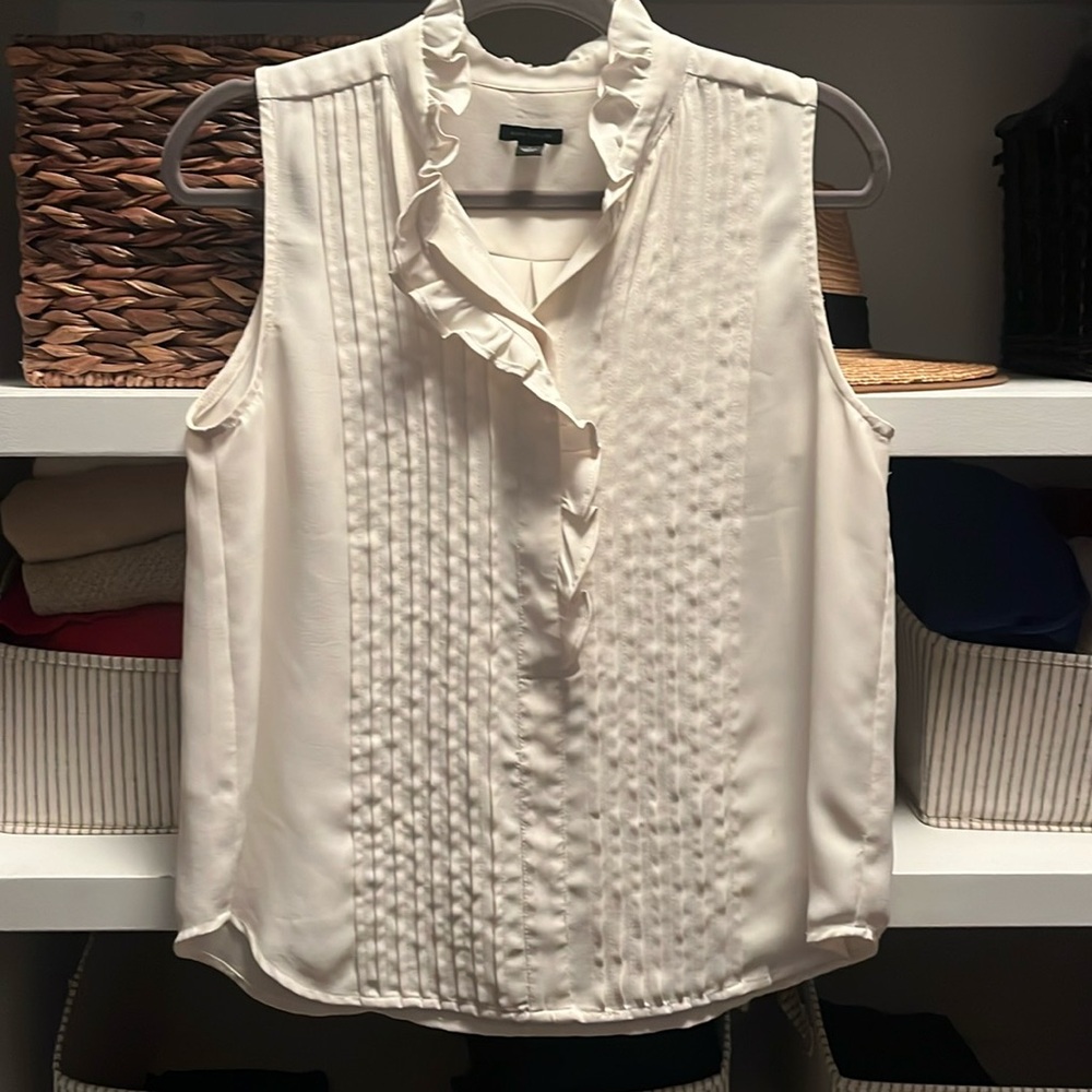 Ann Taylor shirt size small
